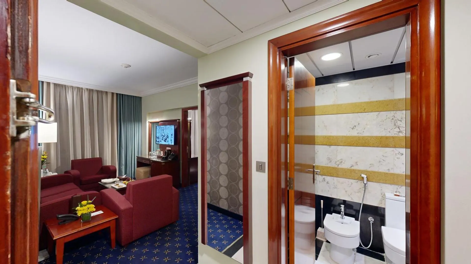 *** Отель Al Muna Kareem Hotel- Ex Leader Медина Саудовская Аравия