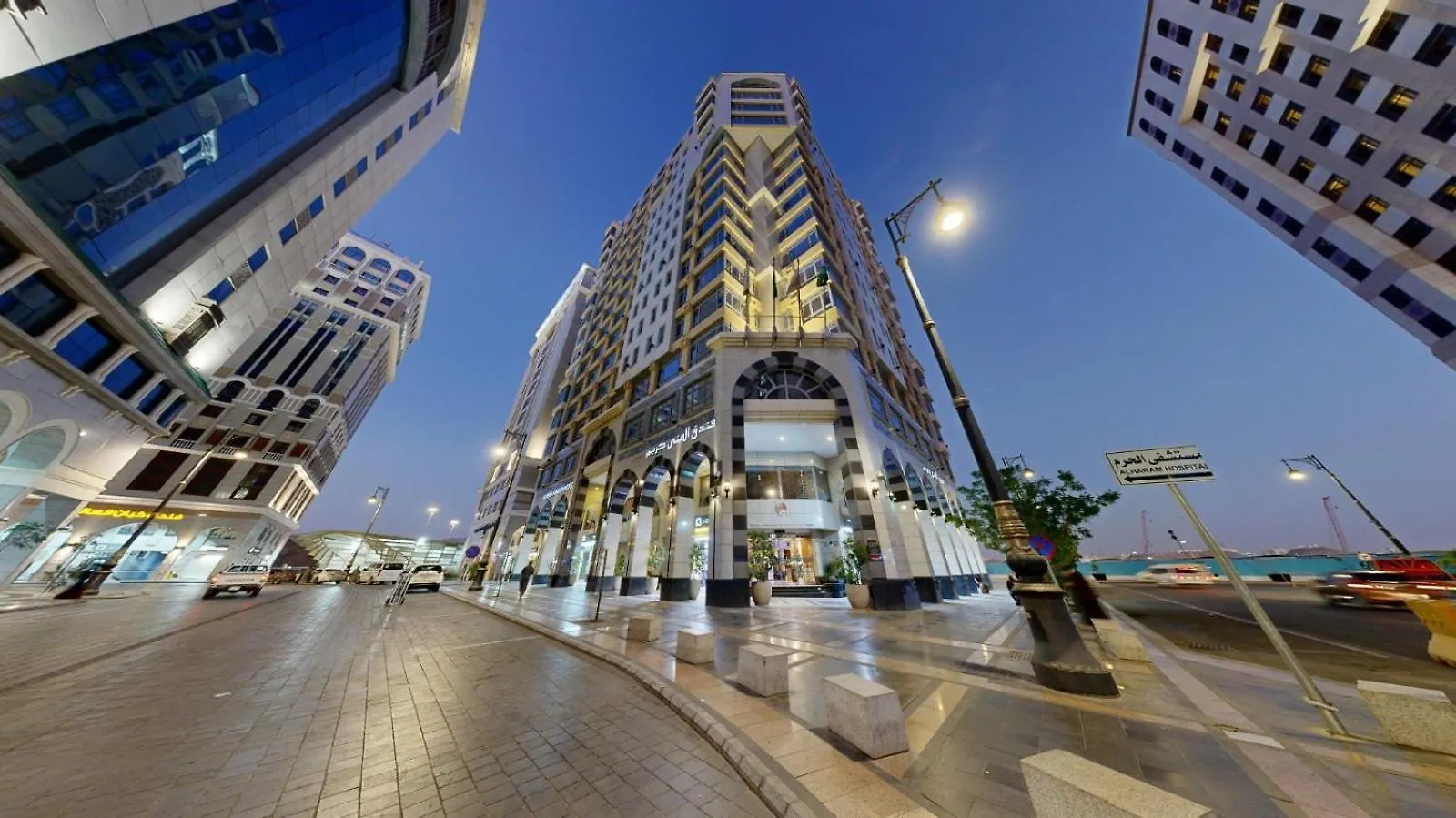 Al Muna Kareem Hotel- Ex Leader Медина 3*,