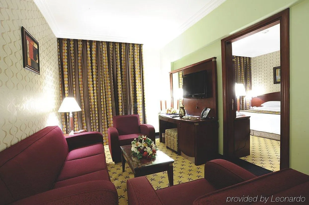 *** Отель Al Muna Kareem Hotel- Ex Leader Медина Саудовская Аравия